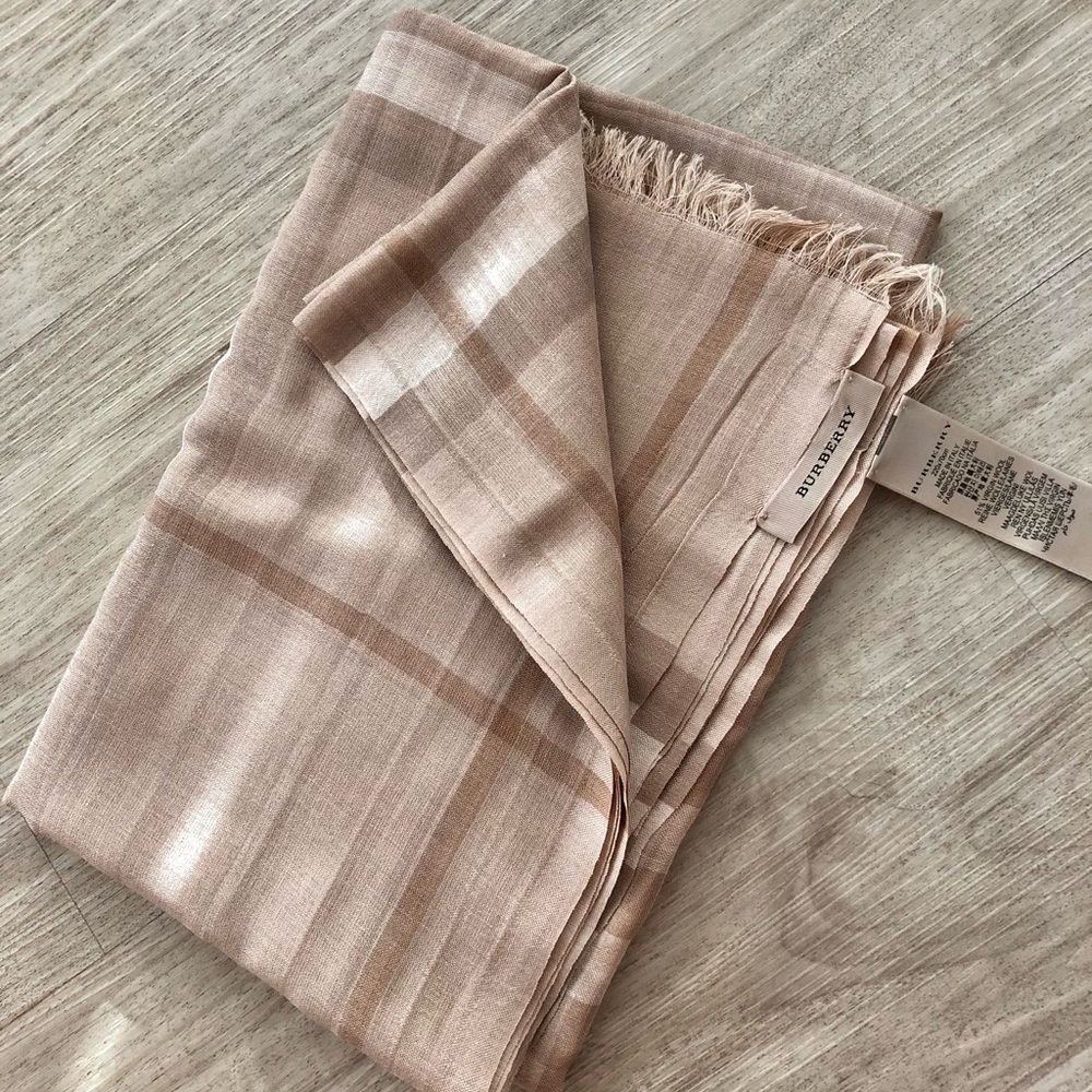 authentic burberry unisex silk shawl scarf in beige 🍂🧣